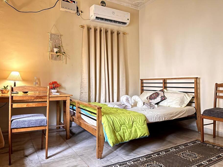 Gauranga Kutir-A Spiritual Villa Retreat บูบันเนสชวาร์ ภายนอก รูปภาพ