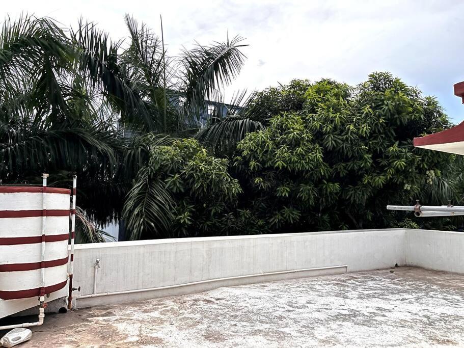 Gauranga Kutir-A Spiritual Villa Retreat บูบันเนสชวาร์ ภายนอก รูปภาพ