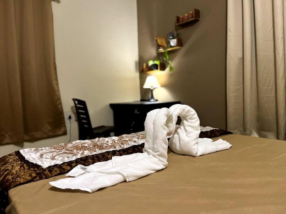 Gauranga Kutir-A Spiritual Villa Retreat บูบันเนสชวาร์ ภายนอก รูปภาพ