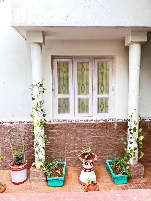 Gauranga Kutir-A Spiritual Villa Retreat บูบันเนสชวาร์ ภายนอก รูปภาพ