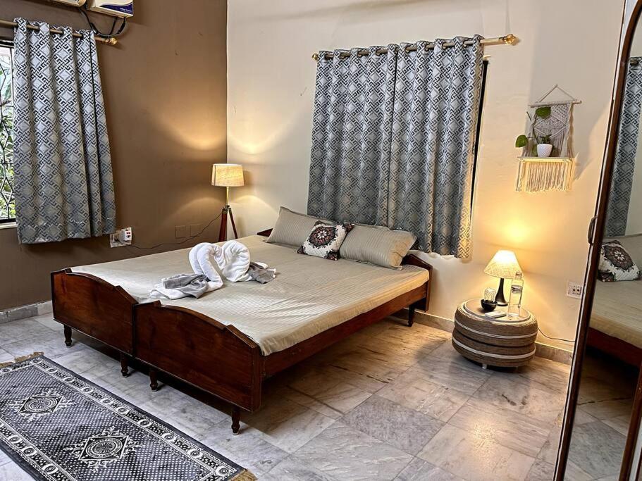 Gauranga Kutir-A Spiritual Villa Retreat บูบันเนสชวาร์ ภายนอก รูปภาพ